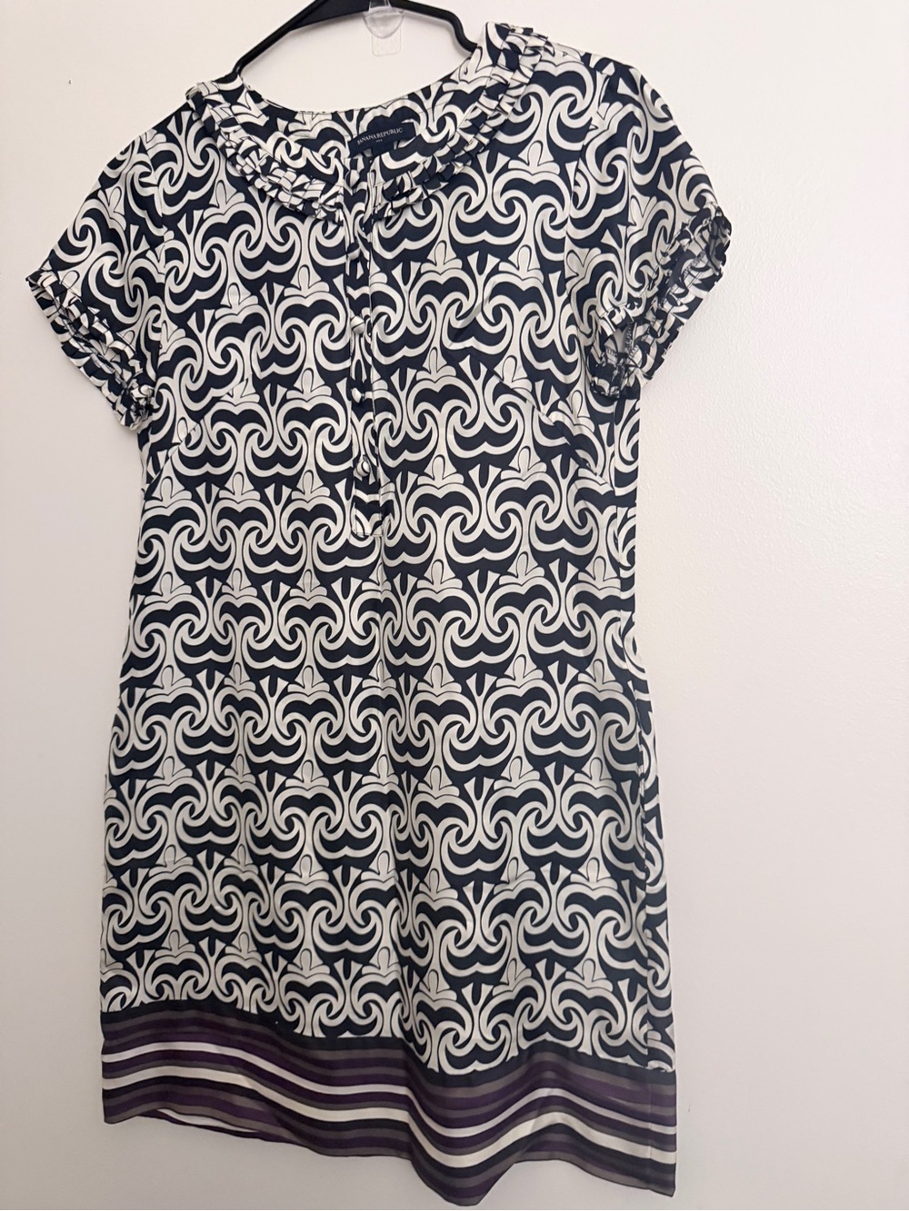 Banana Republic Black & White Patterned Short Sleeve Tunic